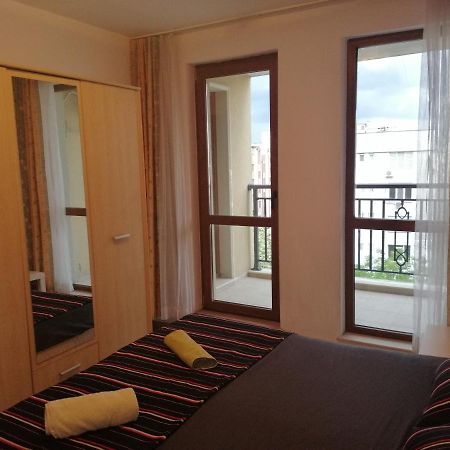 Appartamento Four Seasons + Varna Esterno foto
