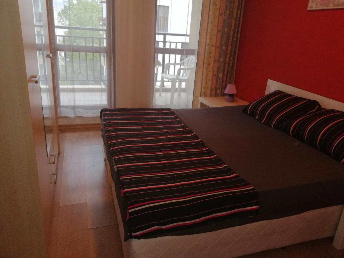 Appartamento Four Seasons + Varna Esterno foto