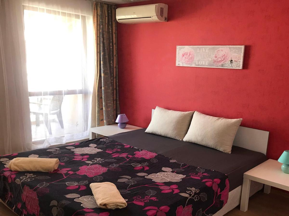 Appartamento Four Seasons + Varna Esterno foto